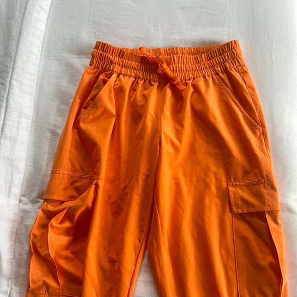 Orange Aritzia TNA Joggers - Picture 3 of 7